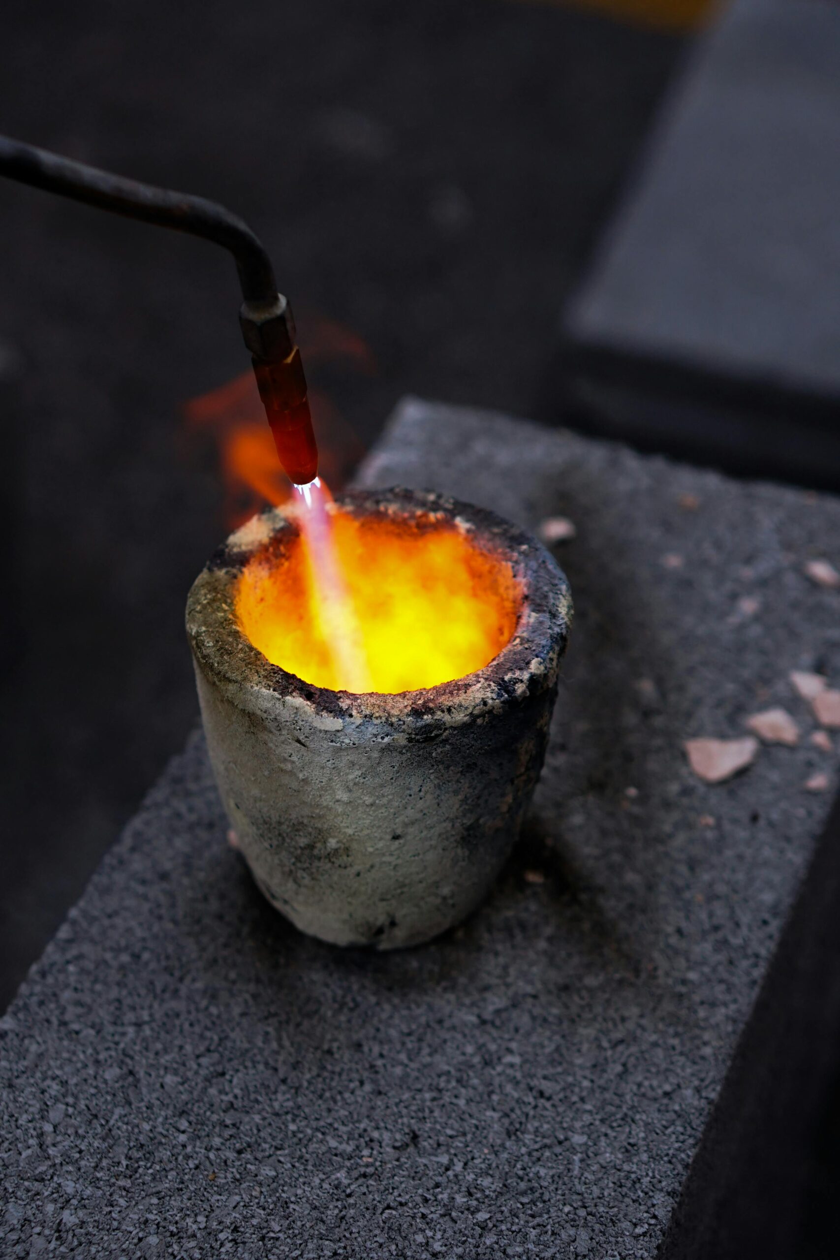 The Essential Role of Natural Graphite in Modern Crucible Manufacturing